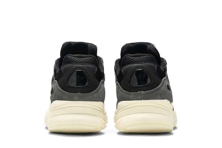 yung-96-core-black-off-white-ee7245_05