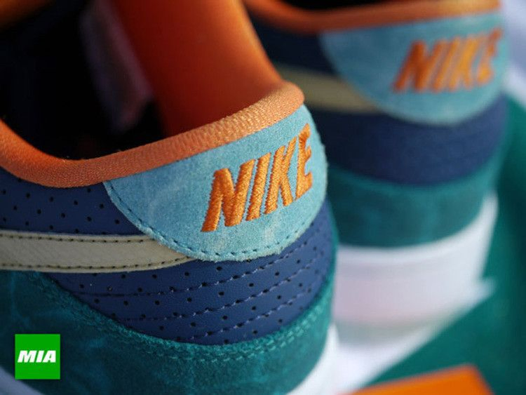 dunk-low-premium-sb-qs-mia-skate-shop-10th-year-anniversary-504750-474_03