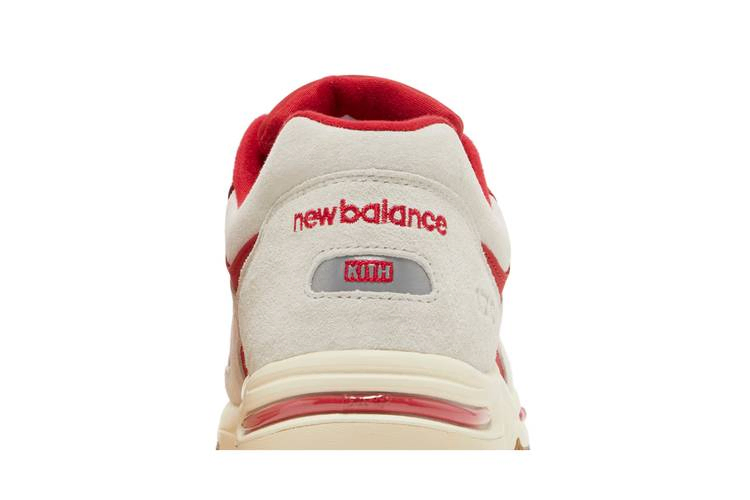 Кроссовки Kith x New Balance 1700 'Canada Pack - Marshmallow'