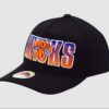 Mitchell-Ness-New-York-Knicks-Gradient-Classic-Stretch-NBA-Snapback-1-100x100