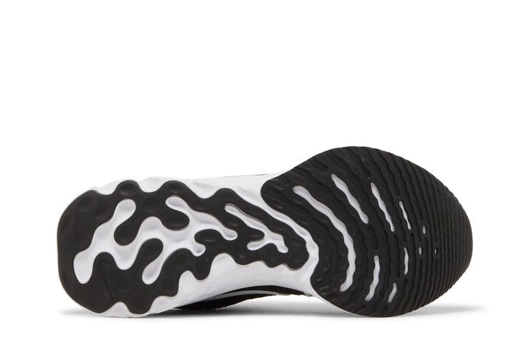Кроссовки Nike Wmns React Infinity Run Flyknit 3 'Black White'
