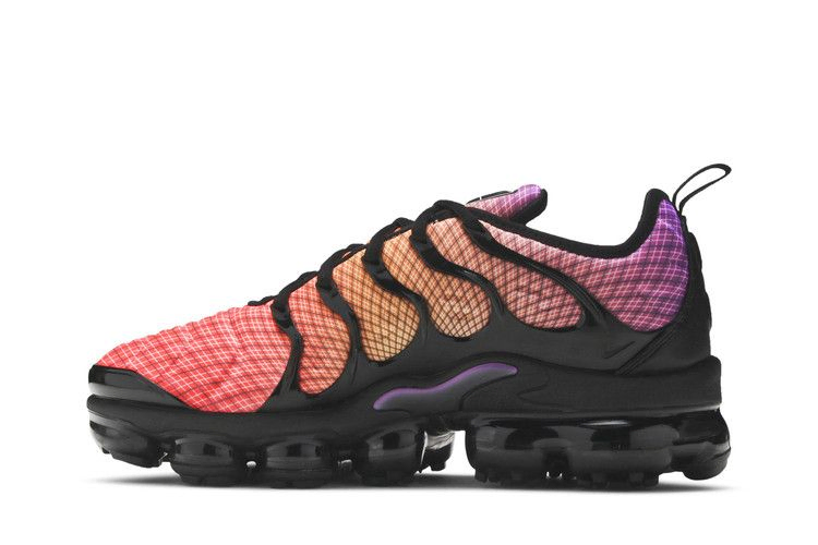 Кроссовки Nike Air VaporMax Plus 'Grid Sunset'