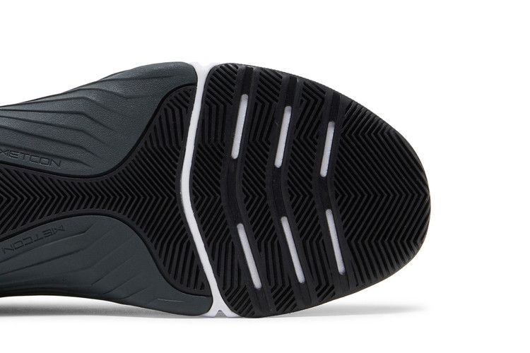Кроссовки Nike Metcon 8 FlyEase 'Black Dark Smoke Grey'