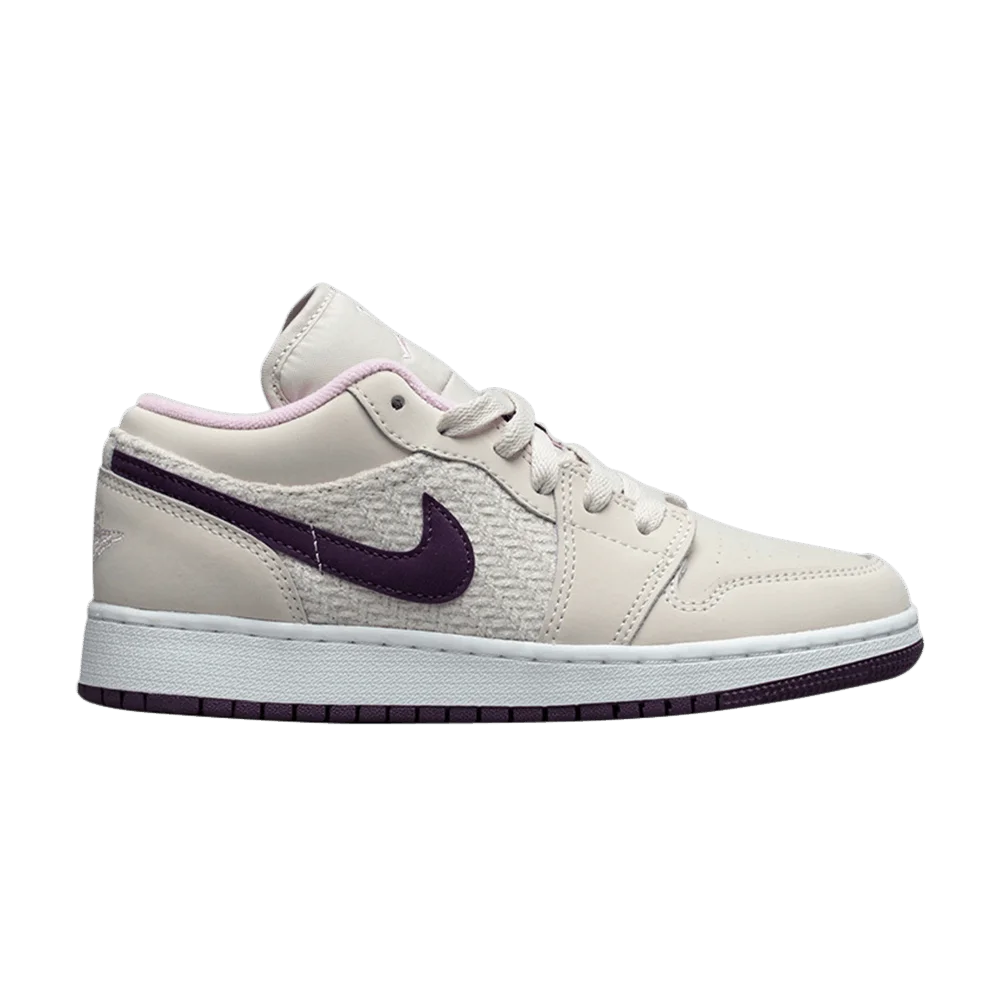 Krossovki-Air-Jordan-1-Low-GS-Night-Purple
