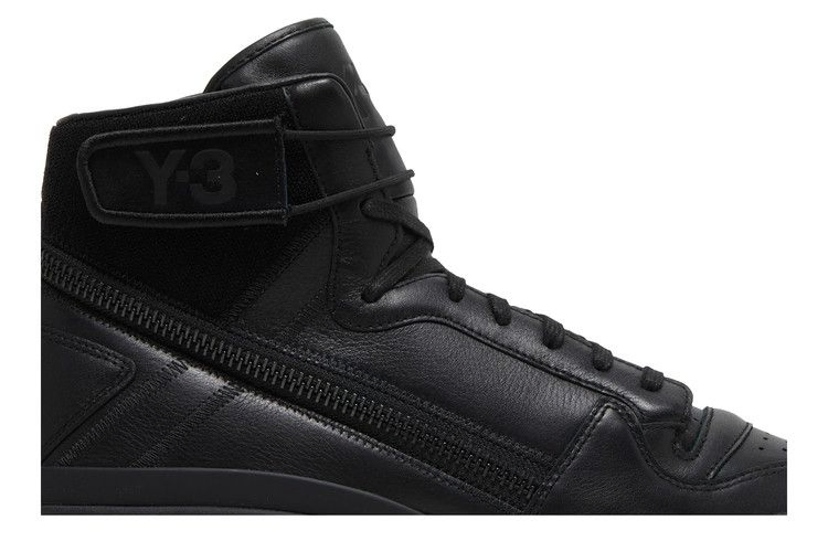 y-3-forum-hi-og-triple-black-gz8795_01