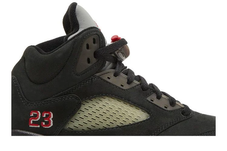 Krossovki-Wmns-Air-Jordan-5-Retro-GORE-TEX-Off-Noir-1