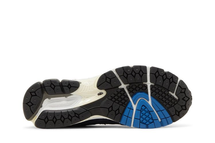 Кроссовки INVINCIBLE x N.HOOLYWOOD x New Balance 2002R GORE-TEX 'Blue Moon'