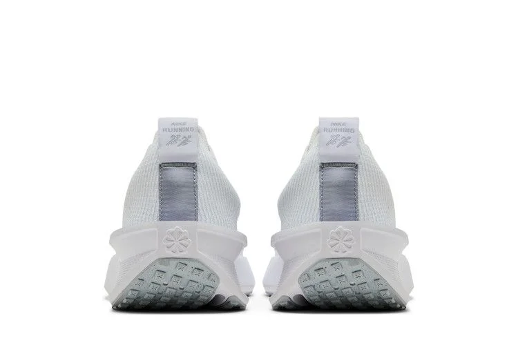 Krossovki-Nike-Interact-Run-White-Pure-Platinum-5