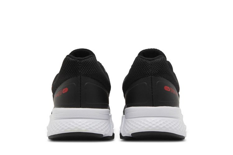 run-swift-2-black-university-red-cu3517-003_05