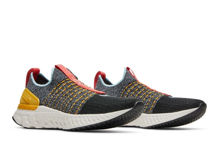 Krossovki-Nike-Wmns-React-Phantom-Run-Flyknit-2-Black-Phantom-7