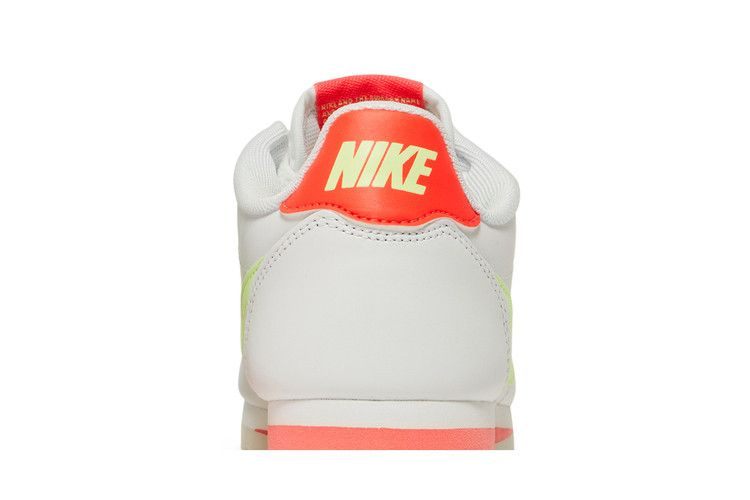 wmns-classic-cortez-leather-volt-flash-crimson-807471-116_06
