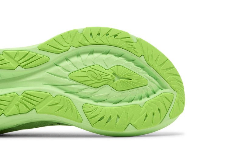 Кроссовки ASICS Novablast 4 Wide 'Illuminate Green'