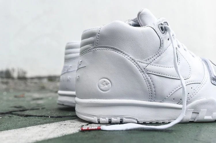 Krossovki-Nike-Air-Trainer-1-Mid-SP-Fragment-White-Wolf-Grey-1