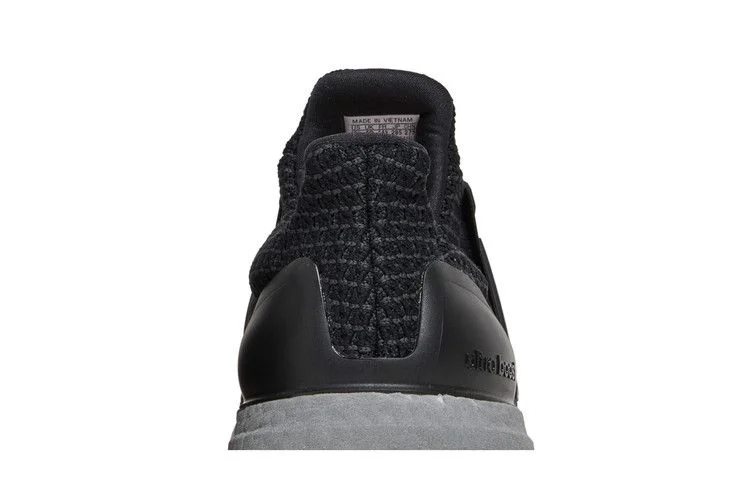 Кроссовки adidas UltraBoost 5.0 DNA 'Black Silver Metallic'