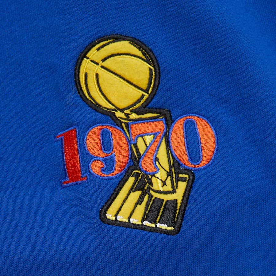 Mitchell-Ness-Blue-New-York-Knicks-Team-OG-3.0-Vintage-Fleece-Pullover-Hoodie-3