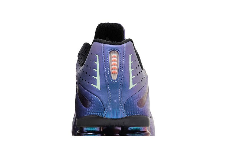 Кроссовки Nike Shox R4 'Iridescent'