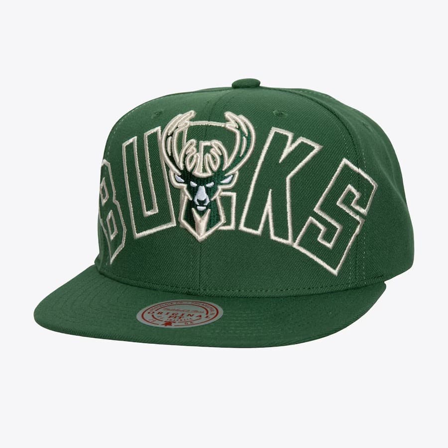 Бейсболка Mitchell & Ness Hunter Green Milwaukee Bucks Day 4 Snapback Hat