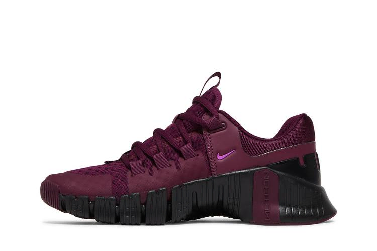 Кроссовки Nike Wmns Free Metcon 5 'Bordeaux'