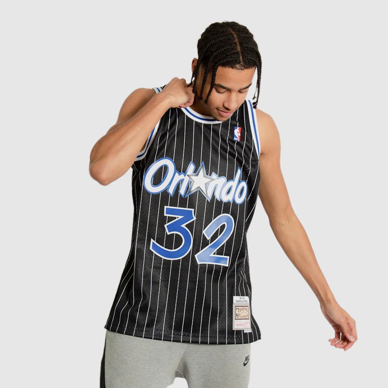 Баскетбольная джерси 1994-95 Orlando Magic Shaquille O’Neal #32 Swingman Hardwood Classics Black Pinstripes Jersey