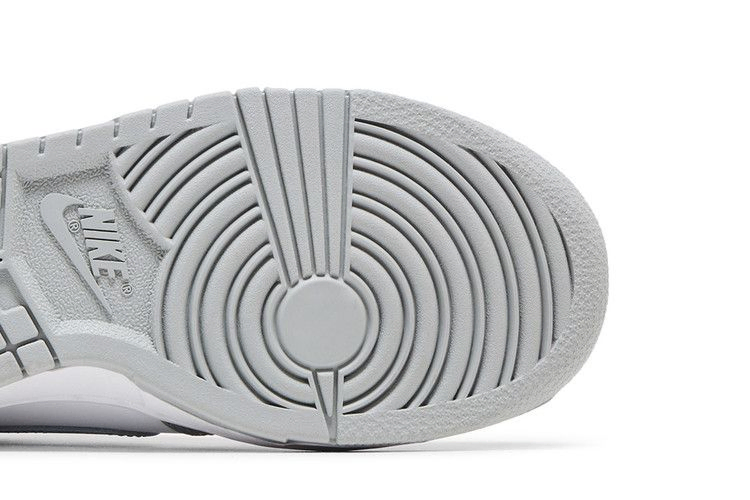 dunk-low-gs-light-smoke-grey-fb9109-123_04