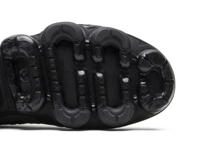 Krossovki-NikeLab-Air-VaporMax-Triple-Black-4