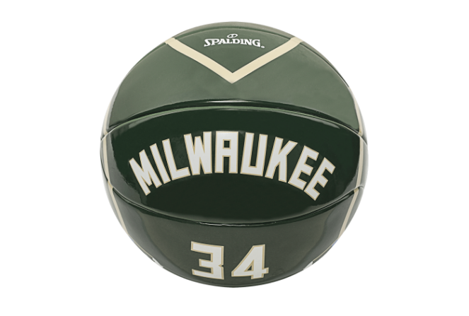 Коллекционный мяч 2020 Spalding NBA Milwaukee Antetokounmpo 34 Ball