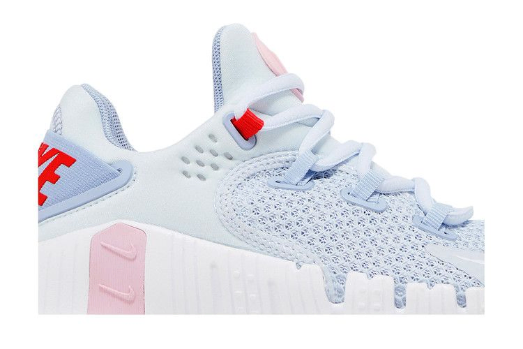 Кроссовки Nike Wmns Free Metcon 4 'Football Grey Soft Pink'