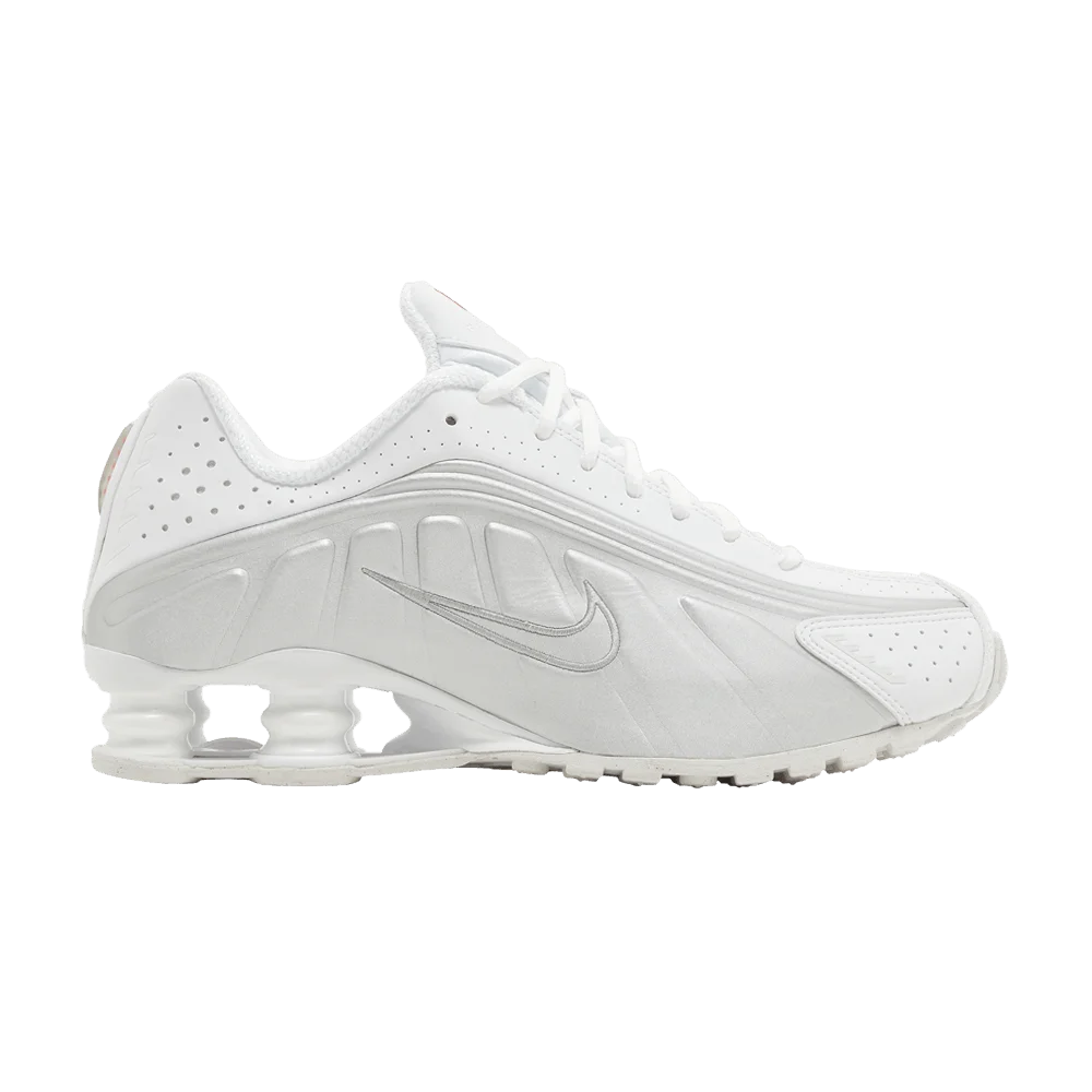 Krossovki-Nike-Wmns-Shox-R4-White-Metallic-2024
