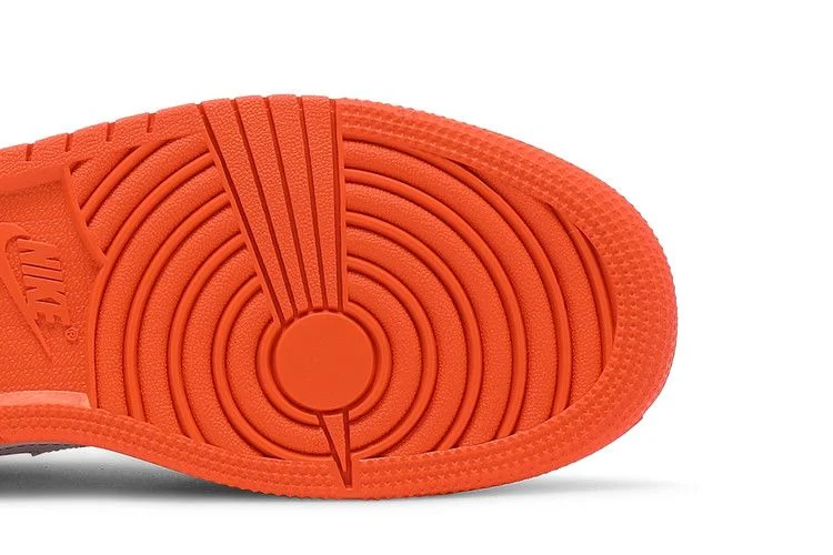Krossovki-Air-Jordan-1-Mid-SE-GS-Electro-Orange-4