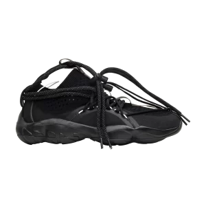 pyer-moss-x-dmx-run-fusion-experiment-triple-black-dmxrunfusiontripleblack-300x300