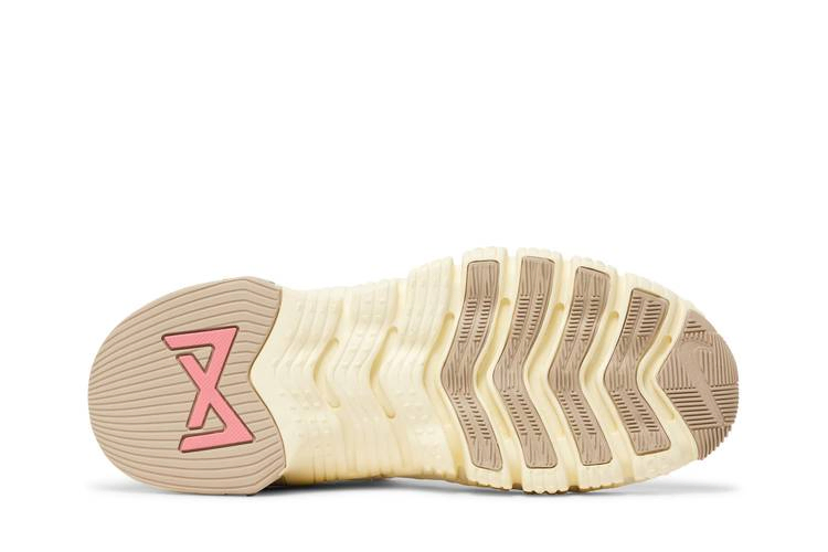 Кроссовки Nike Wmns Free Metcon 5 'Sail Sanddrift'