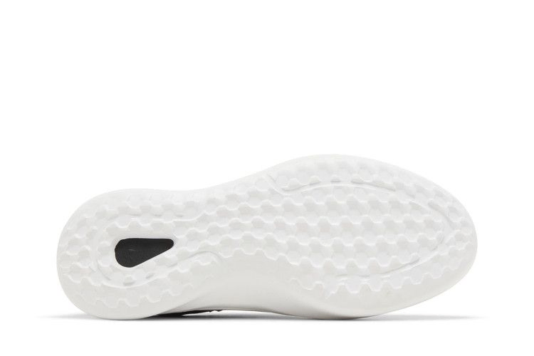 adifom-trxn-black-white-if2226_03