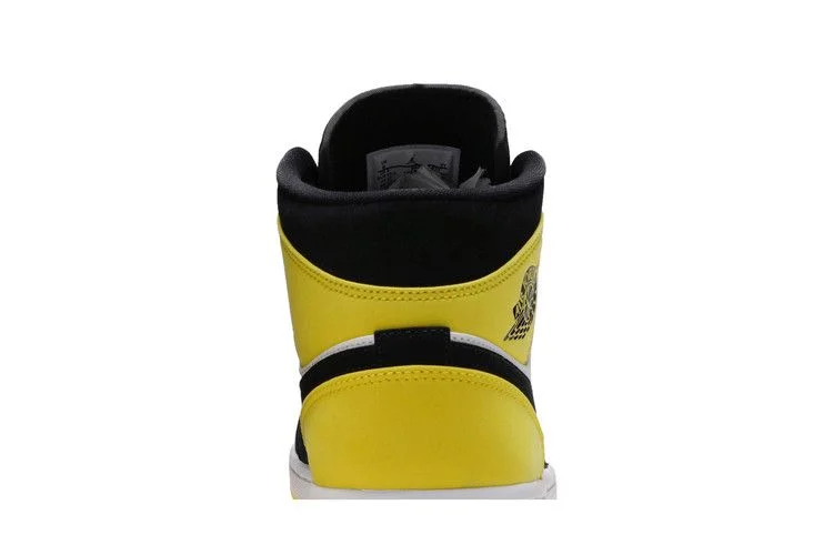 Кроссовки Air Jordan 1 Mid SE 'Yellow Toe'