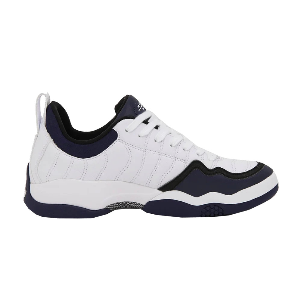 Krossovki-Nike-Air-Oscillate-QS-2015