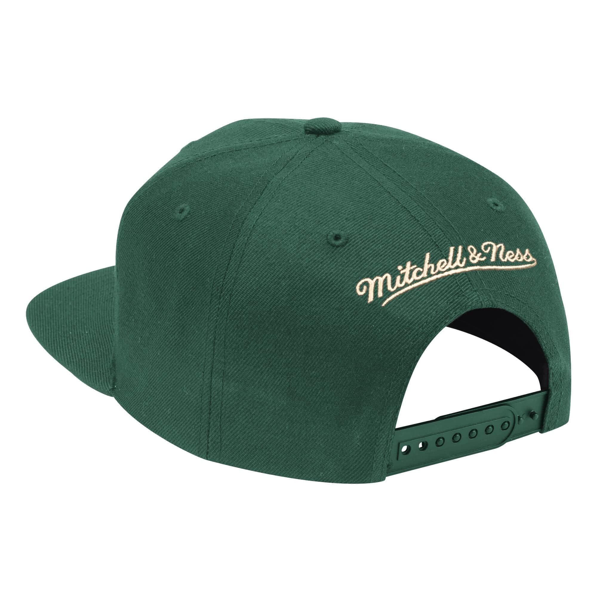 Бейсболка Mitchell & Ness Team Ground Snapback Milwaukee Bucks Hat