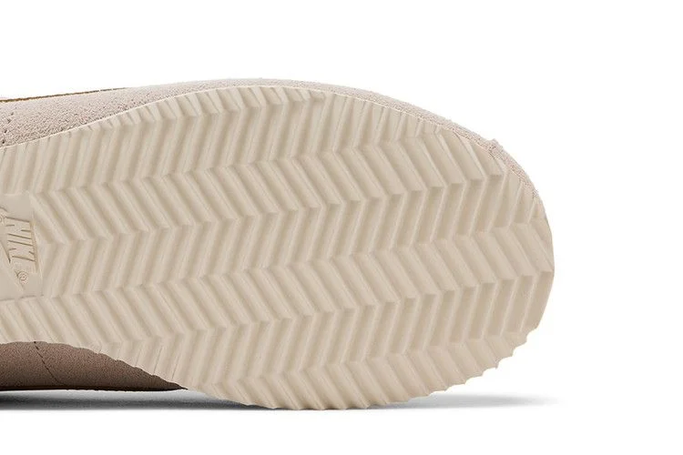 Krossovki-Nike-Wmns-Cortez-Light-Orewood-Brown-Fauna-Brown-4