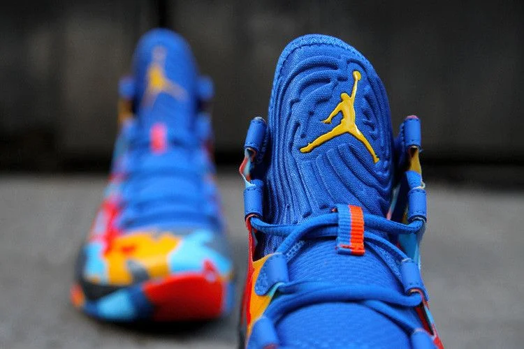 Krossovki-Air-Jordan-28-SE-OKC-Camo-1