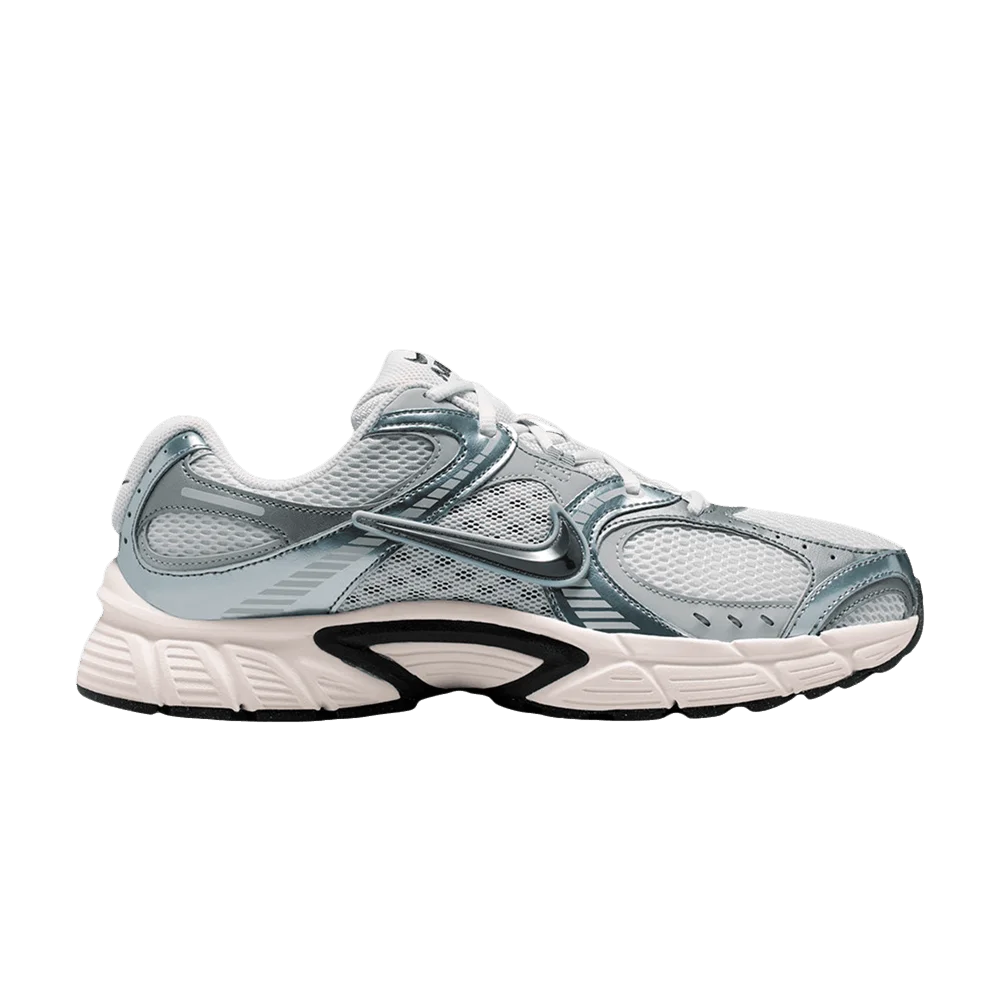 Krossovki-Nike-V5-RNR-Photon-Dust-Smoke-Grey