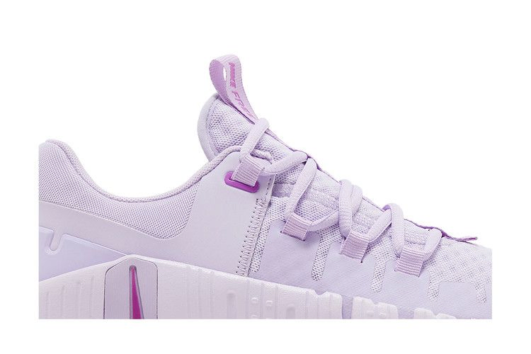Кроссовки Nike Wmns Free Metcon 5 'Lilac Bloom'