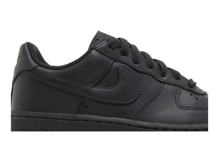Krossovki-Nike-Air-Force-1-Low-GS-Triple-Black-1-1