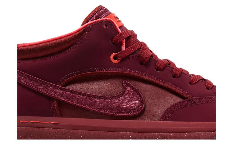 react-leo-sb-dark-beetroot-fq7639-600_01