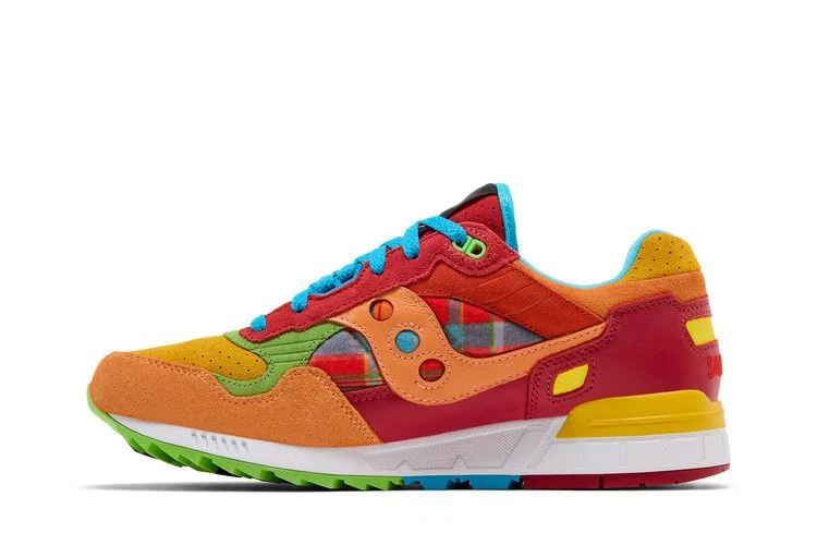 Krossovki-Bisso-x-Shadow-5000-Saucony-Friends-Bondamanjak-2