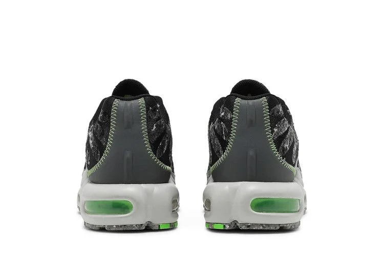 Кроссовки Nike Air Max Plus Essential 'Crater - Electric Green'