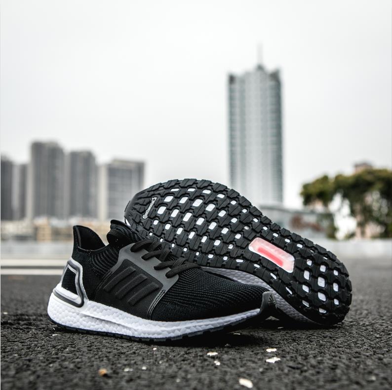 Кроссовки adidas Wmns UltraBoost 19 Core Black
