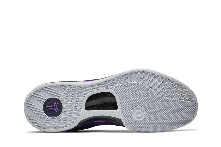kobe-8-system-playoff-555035-500_03