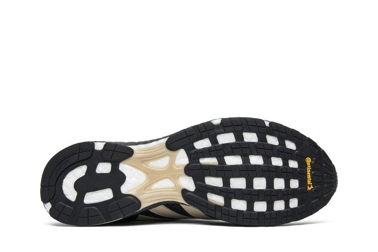 undefeated-x-adizero-adios-3-b22483_03