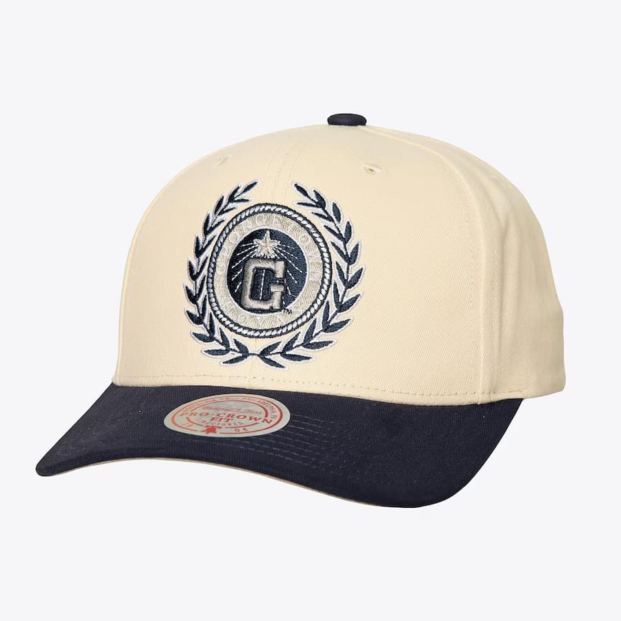 Бейсболка Mitchell & Ness White Georgetown Hoyas Collegiate Pro Vintage Snapback Hat