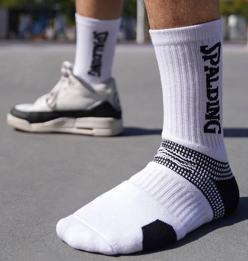 Ehot-Spalding-Wave-White-Crew-Socks-1