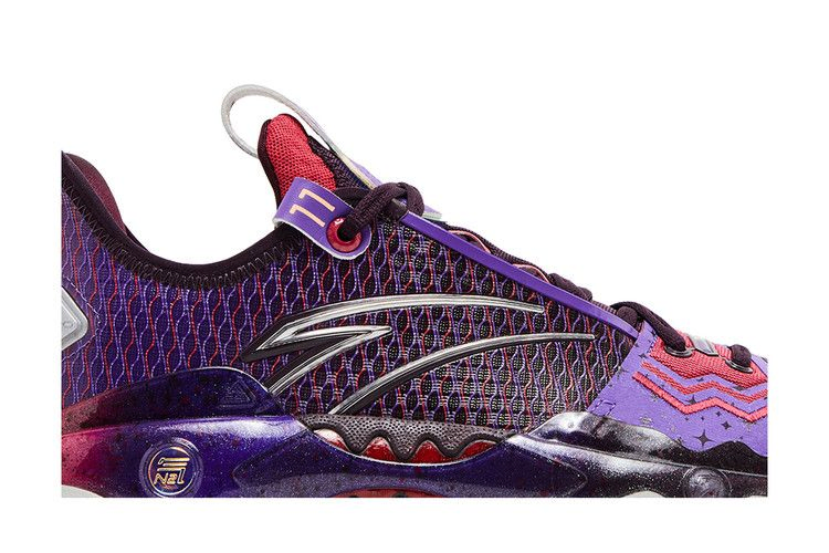 Кроссовки Kyrie Irving x Anta Shock Wave 5 Pro 'Moon'