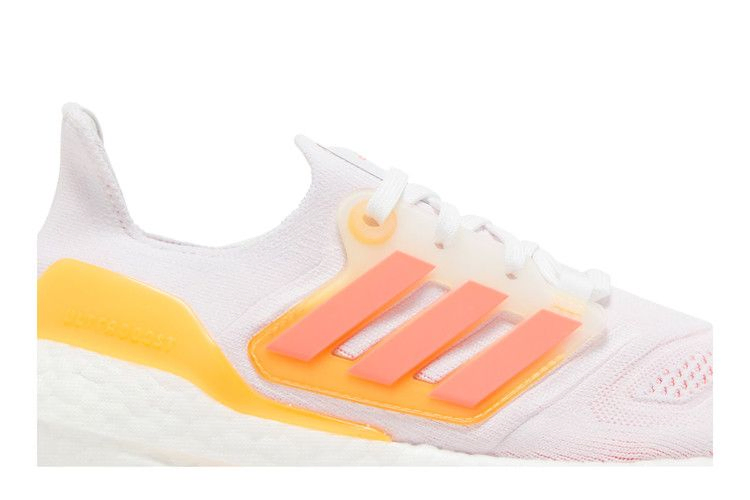 wmns-ultraboost-22-white-flash-orange-gx5595_01